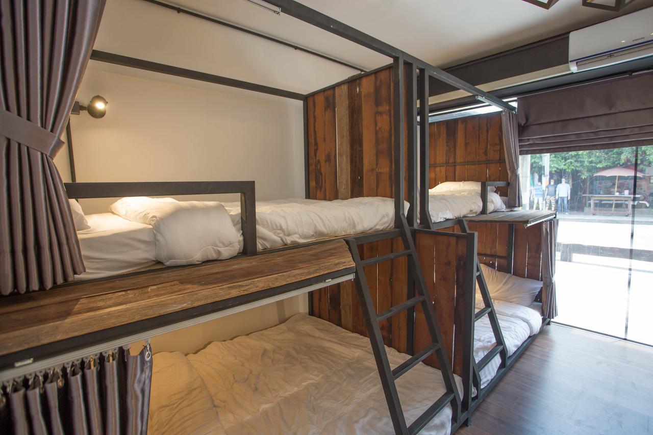 Sleep With You - Hatch Co-Living And Co-Working Space Chiang Mai Buitenkant foto
