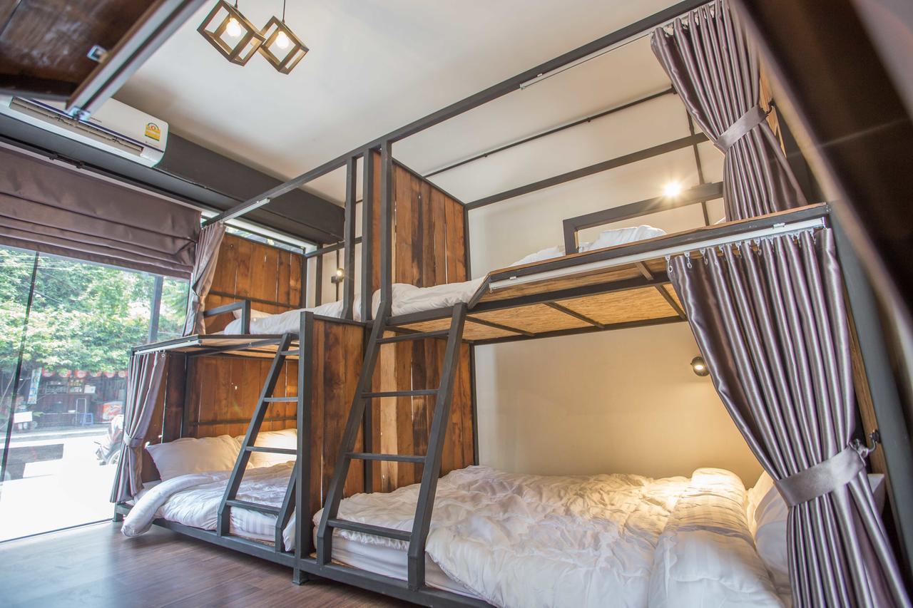 Sleep With You - Hatch Co-Living And Co-Working Space Chiang Mai Buitenkant foto
