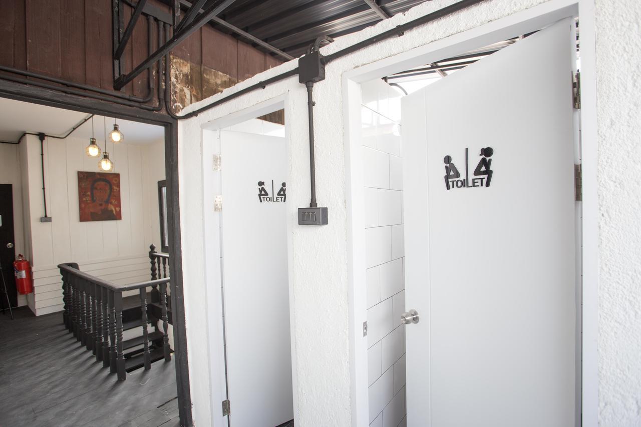 Sleep With You - Hatch Co-Living And Co-Working Space Chiang Mai Buitenkant foto