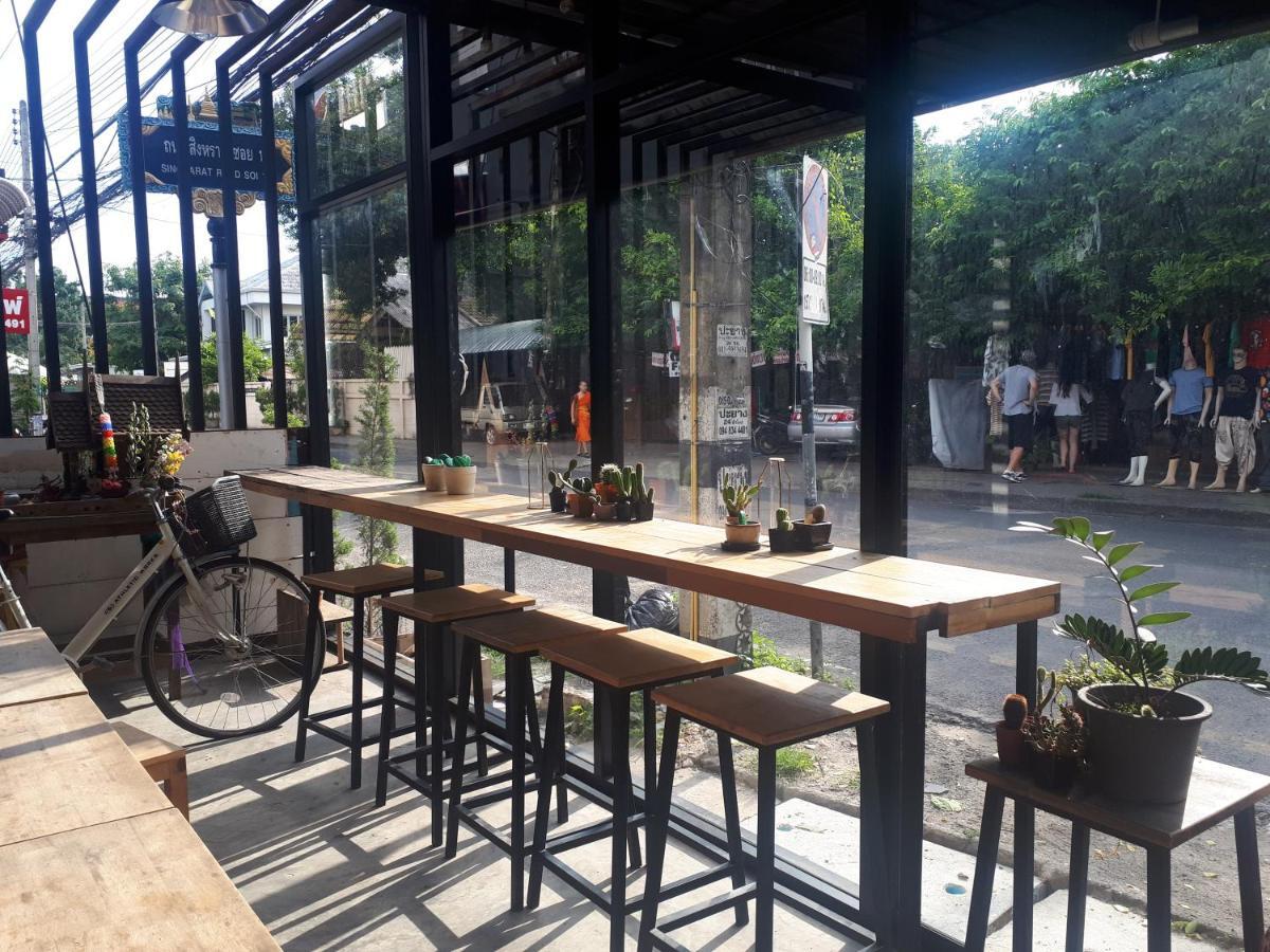 Sleep With You - Hatch Co-Living And Co-Working Space Chiang Mai Buitenkant foto